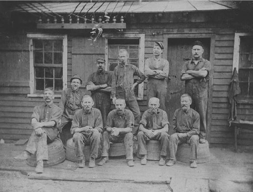 Powder workers pose at Wapwallopen Mills
