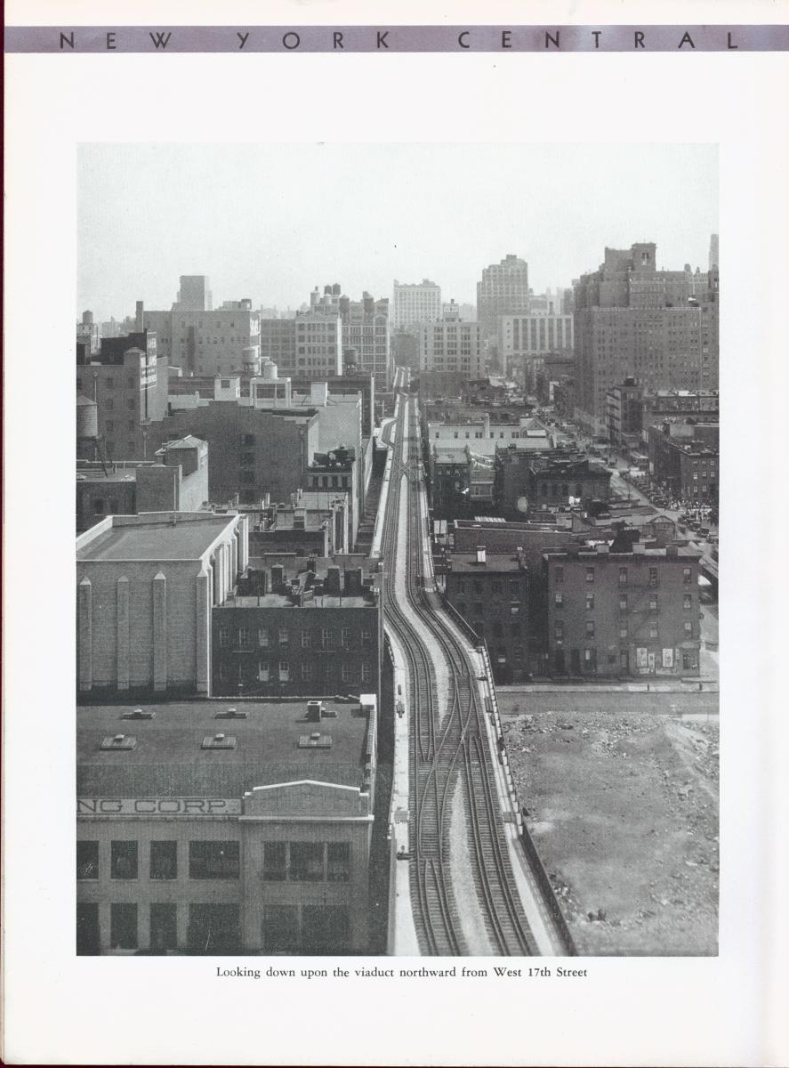 The highline when it was in operation with railroad tracks.