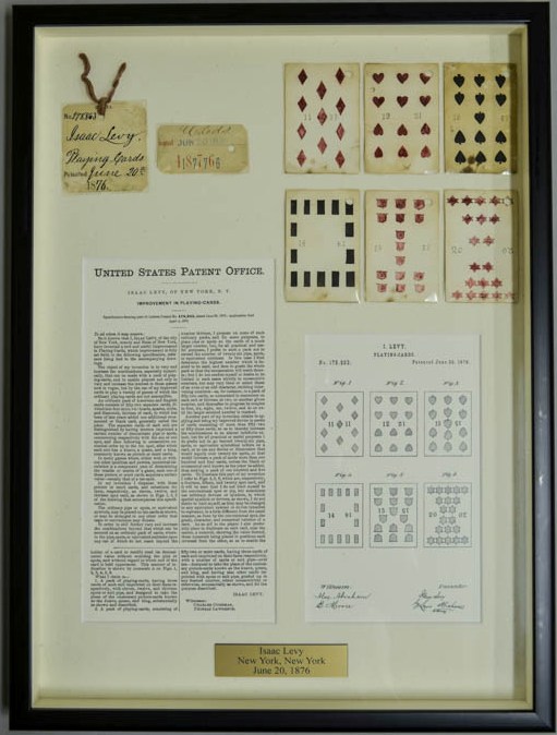 Patent model of playing card improvement in a shadow box