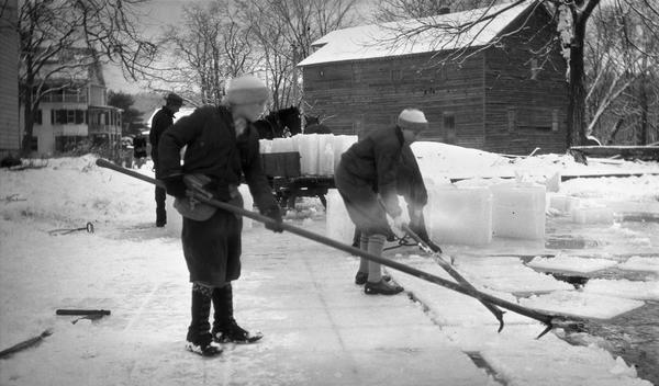 Boys harvesting ice, likely near Bushkill, Pennsylvania