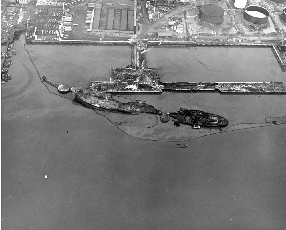 Corinthos oil tanker, post-explosion, 1975
