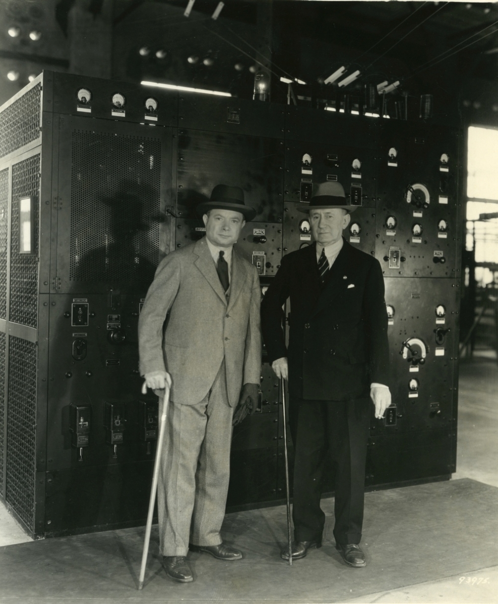 David Sarnoff and Guglielmo Marconi with canes