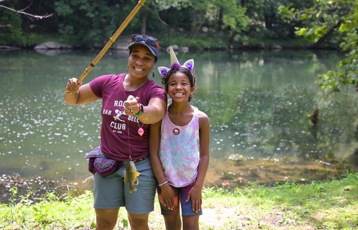 mother daughter fishing at hagley
