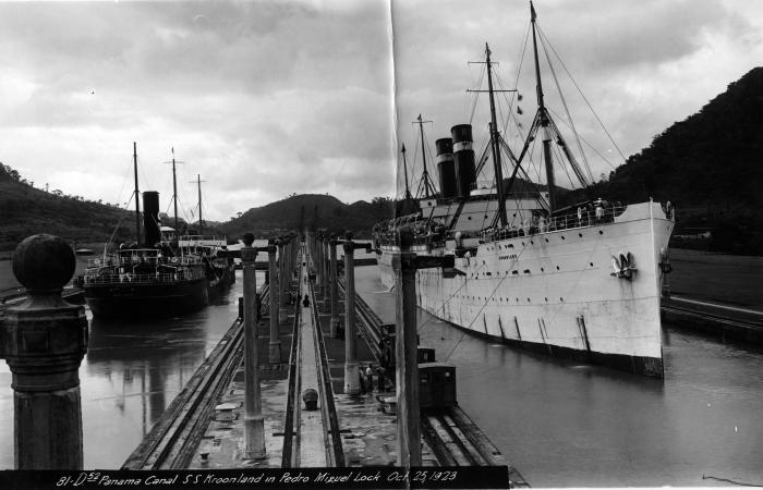 Boats in the Panama Canal