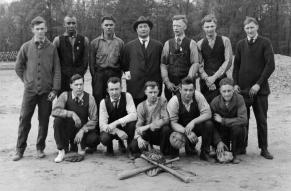 Black and white group photograph of Westinghouse Electric & Manufacturing's No.2 Shop baseball team