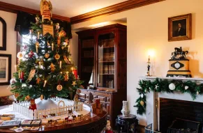 hagley-residence-christmas-2022 (credit Becca Mathias)-055-web860.jpg
